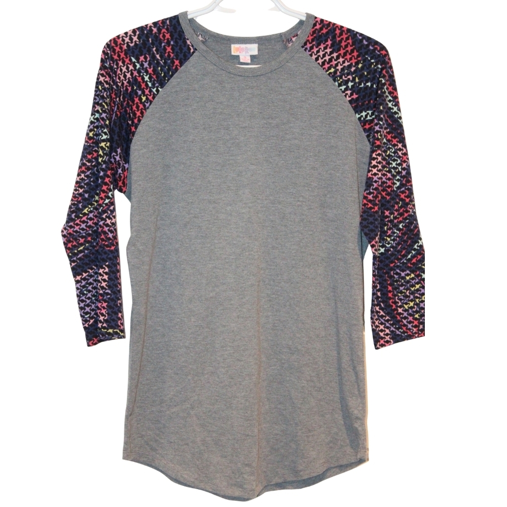 2/$20 🏷 Lularoe Randy Grey with Pattern Sleeves Shirt Size Small